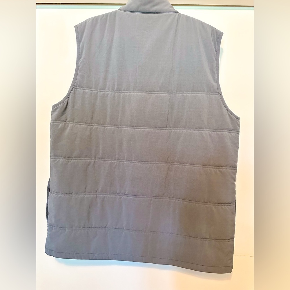 Travis Mathew Men's Gray Puffer Vest, Size XL - Picture 9 of 14